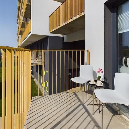 Exceptional With Parking By Renters Apartament