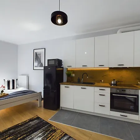 Exceptional With Parking By Renters *