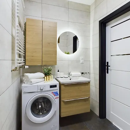 Exceptional With Parking By Renters Krakov